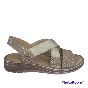 Sandalia Cavatini modelo Lina.-