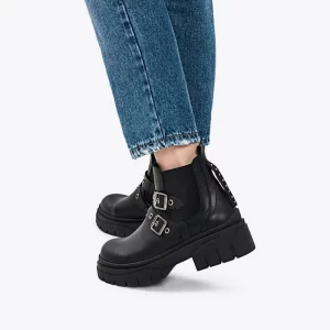 Bota Viamo modelo Lacey.-