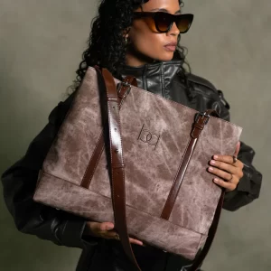 Cartera universitaria Blaqué modelo Jeanny.-