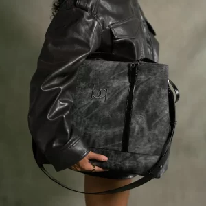 Cartera universitaria Blaqué modelo Jeanny.-