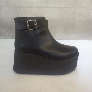 Bota marca  Emilia modelo 401.-