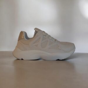 Zapatillas Vizzano modelo 1440.107.-