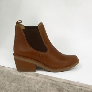 Bota  ByB modelo 988.