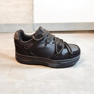 Zapatilla 47 Street modelo Old School.