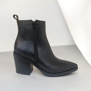 Bota Dianna modelo 6440.-
